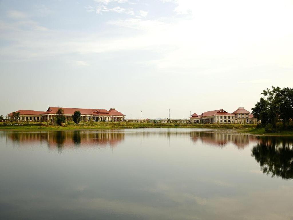 地平线湖景度假村 Naypyidaw 外观 照片
